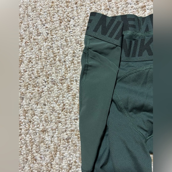 Nike Drifit base layer compressions (fit like a small) - Picture 8 of 8